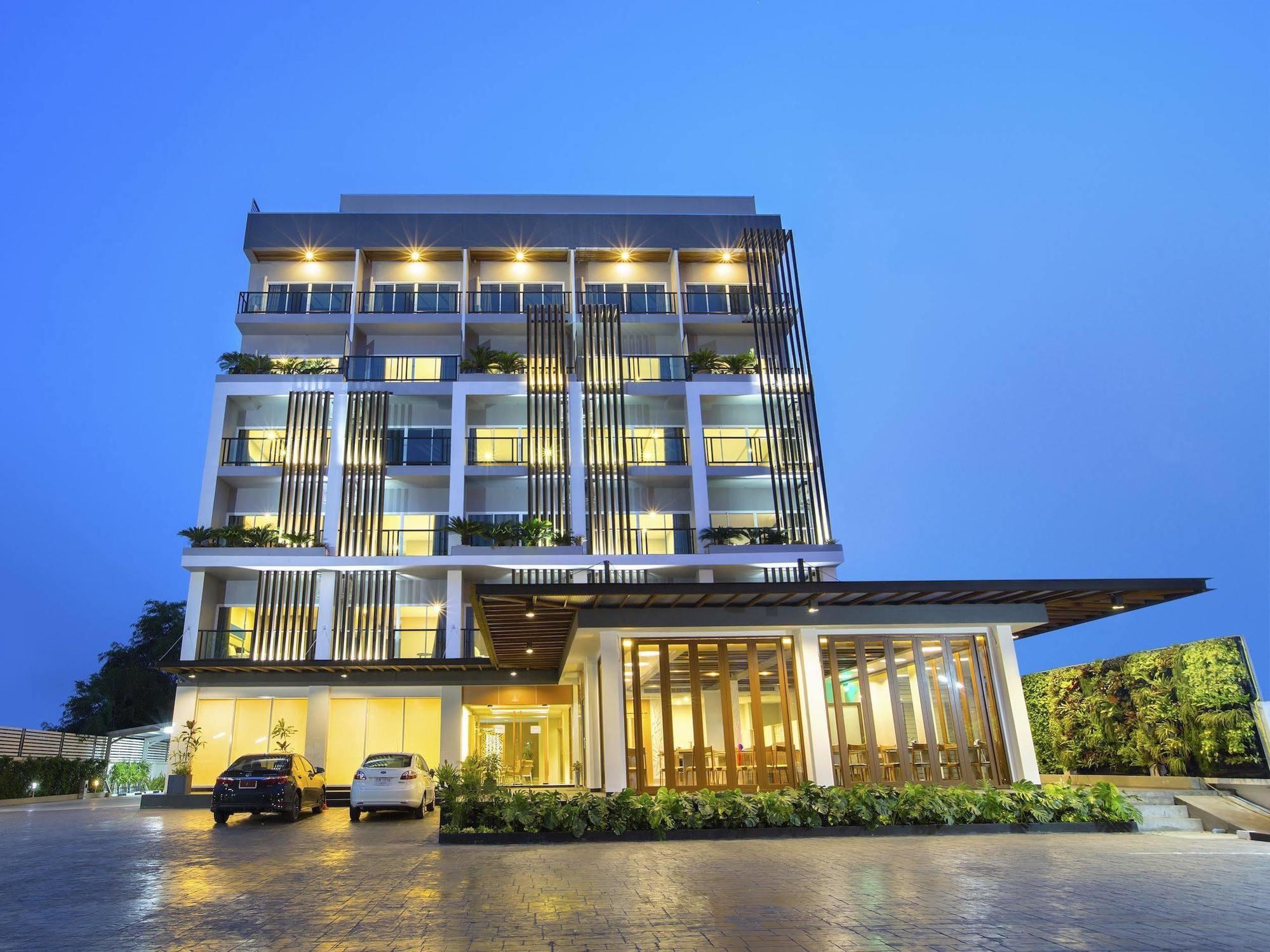 V Hotel Ubon Ratchathani Exterior photo